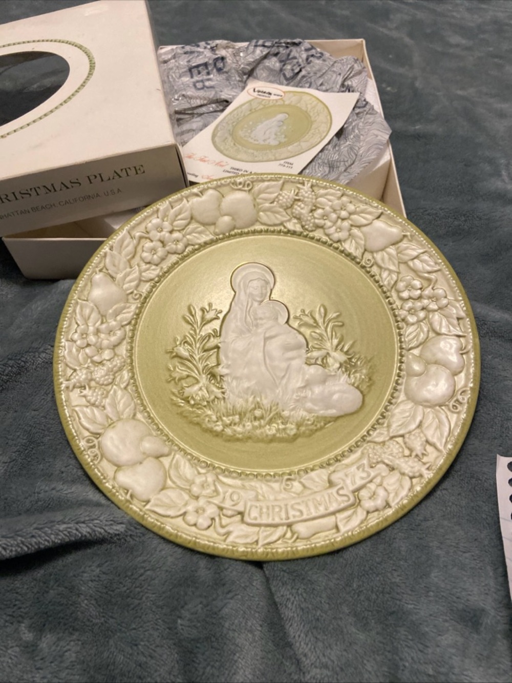 Lefton Pale Green & Cream Christmas Plate - Nativity Relief